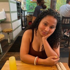 Meet your Posher, Juliana